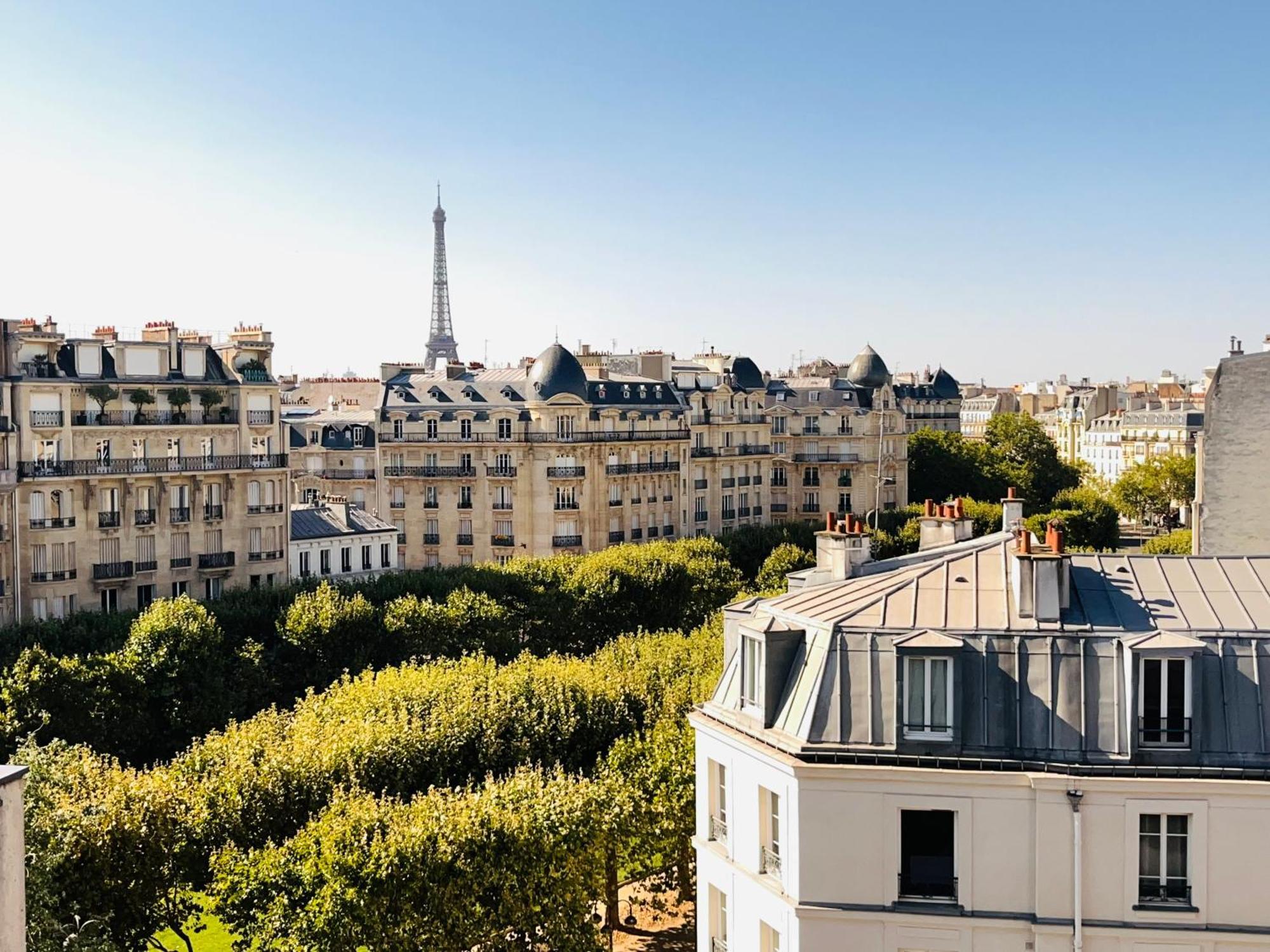 Parisian Elegance With Eiffel Tower View Appartamento Parigi