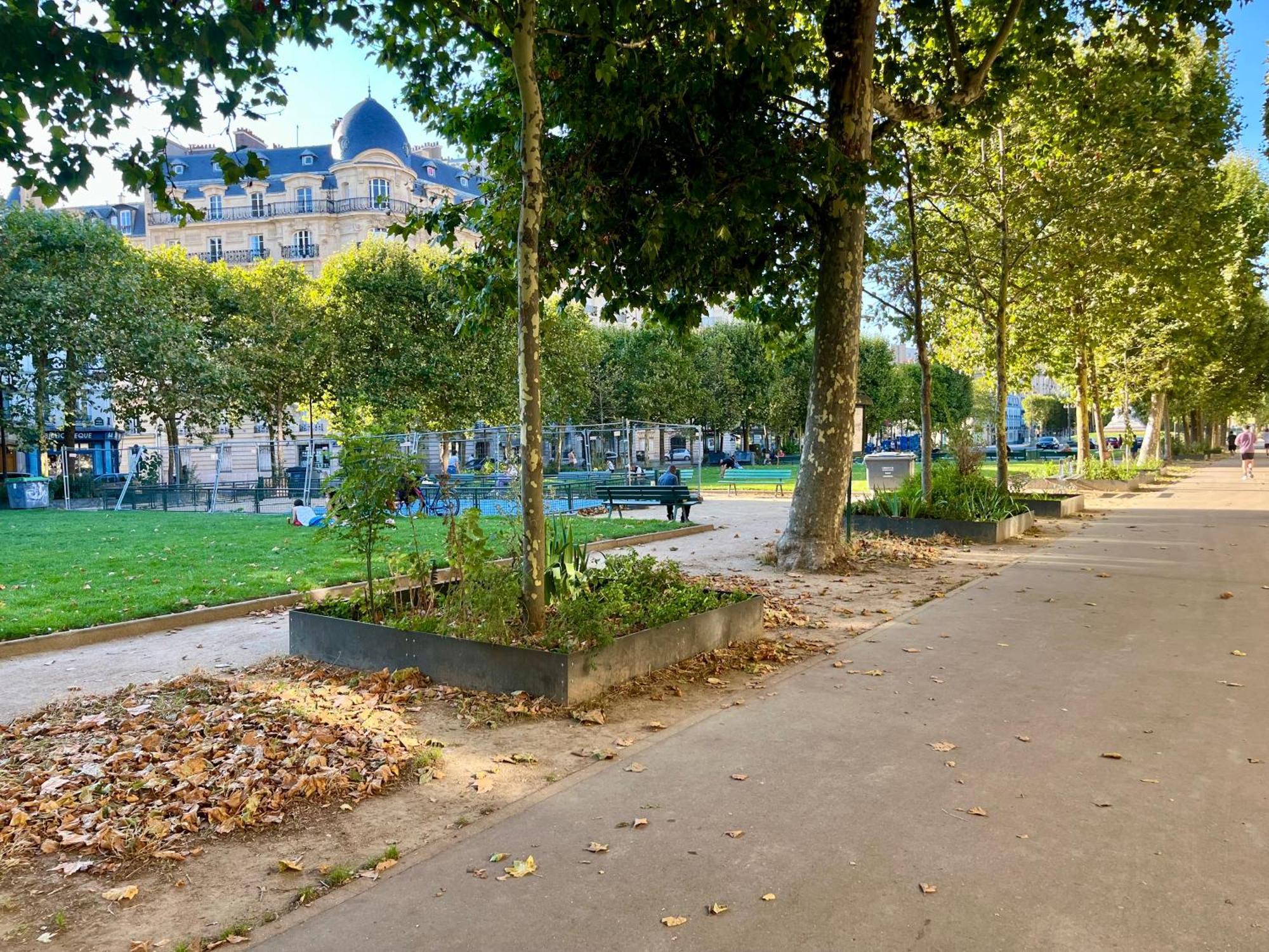 Appartamento Parisian Elegance With Eiffel Tower View Parigi